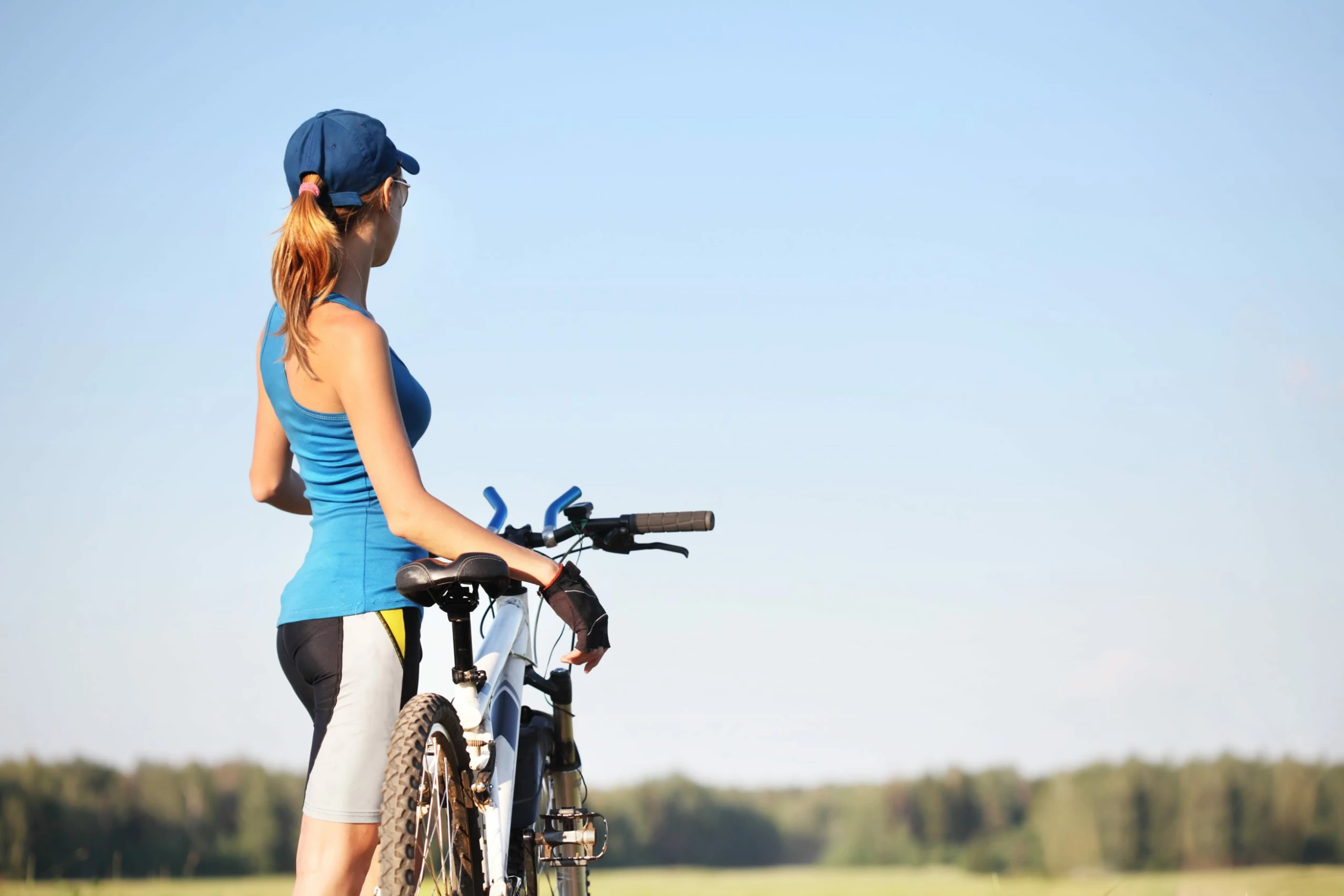 Titelseite -Fahrradhosen Verkaufsladen 332 scaled