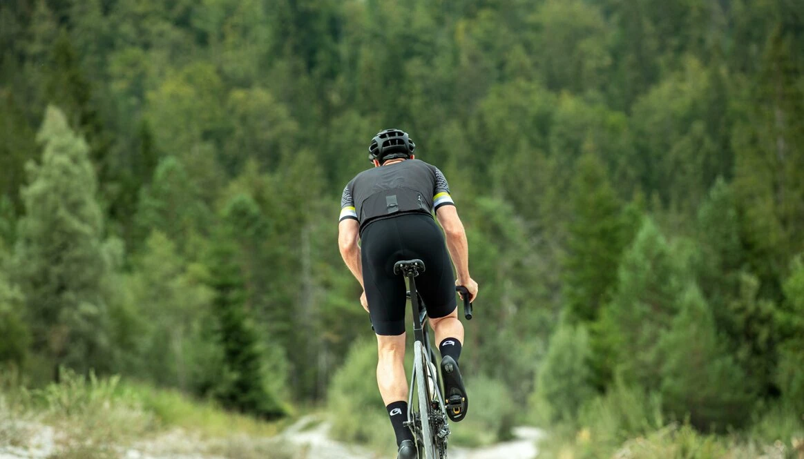 Titelseite -Fahrradhosen Verkaufsladen 37