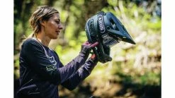 Abus AirDrop MIPS -Fahrradhosen Verkaufsladen az Abus AirDrop MIPS 8 velvetblack 228426